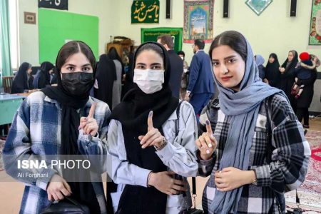 همزمان با انتخابات 1402، در رادیو چه خبر بود؟